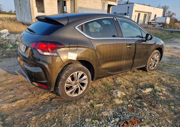 Citroen DS4 cena 19900 przebieg: 125584, rok produkcji 2014 z Suraż małe 254